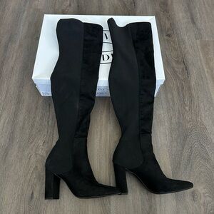 Steve Madden Everley Pointed Toe Knee High Boot in Size 6.5 Black